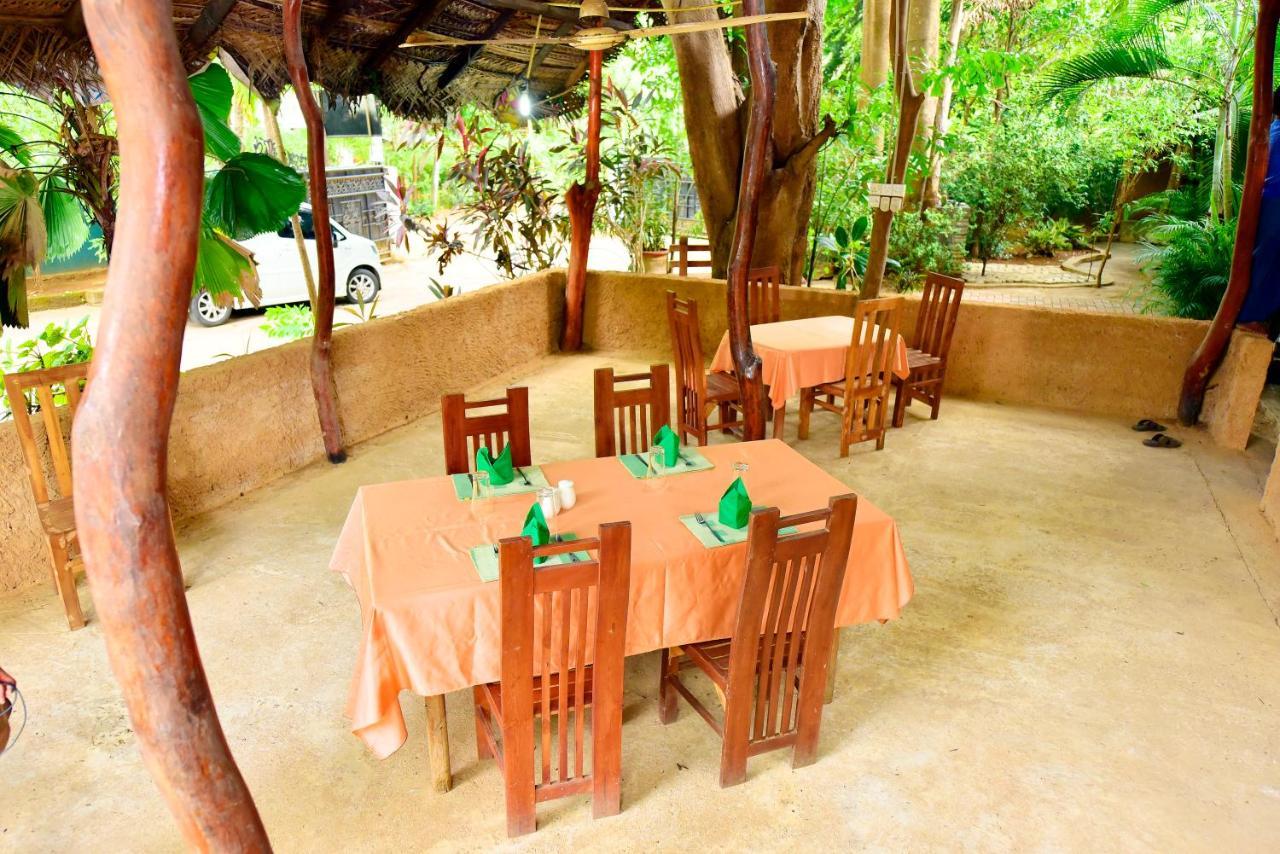 Ariya Rest & Ayurveda Spa Polonnaruwa Buitenkant foto