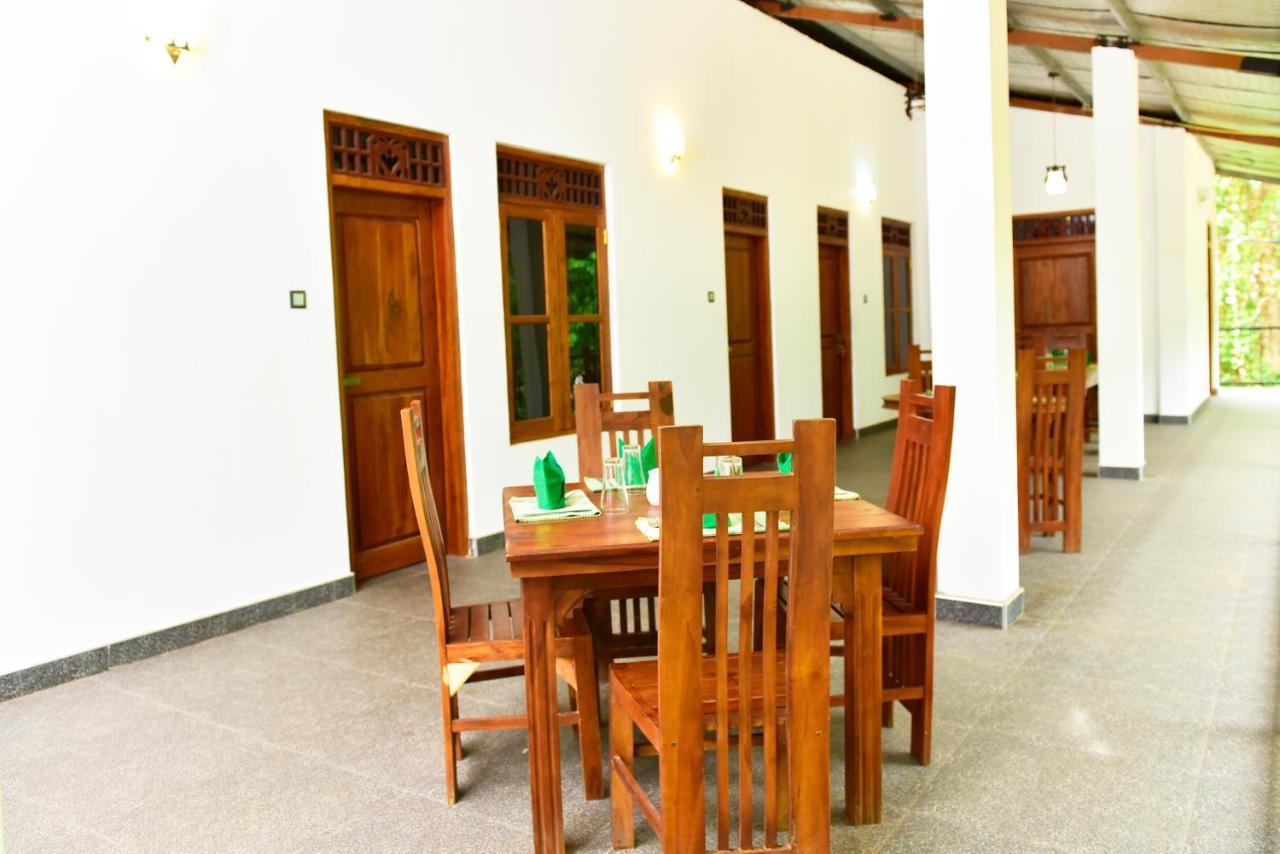 Ariya Rest & Ayurveda Spa Polonnaruwa Buitenkant foto